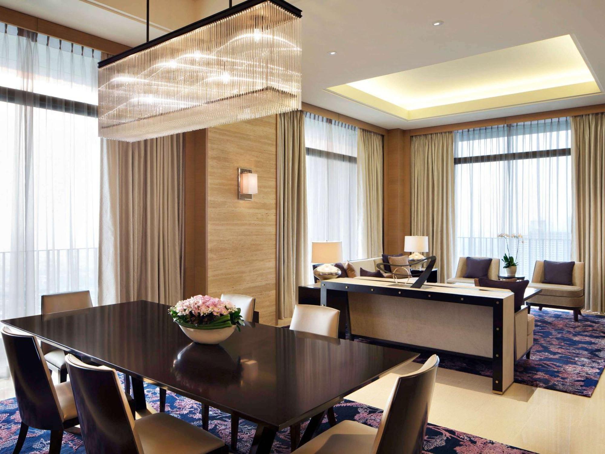 Fairmont Hotel 5*